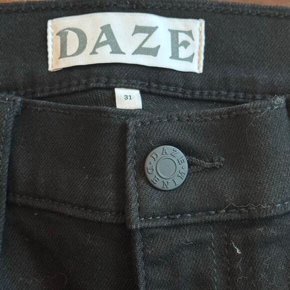 New DAZE DENIM Call You Back Mid-Rise Skinny Black Jeans Women's Sz 31 - Picture 3 of 12